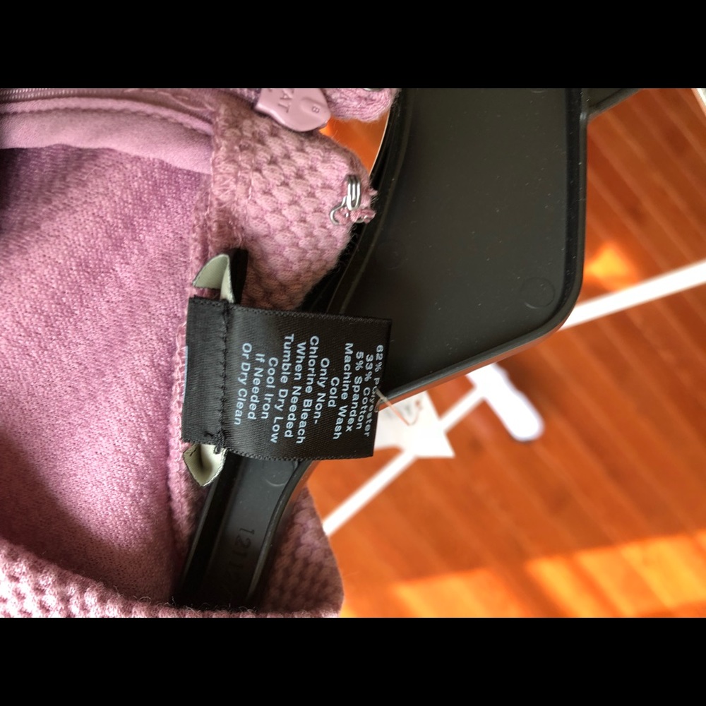 Top - Picture 4 of 6